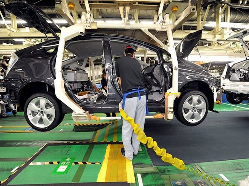 Csökkent a japán járműgyártás és -export