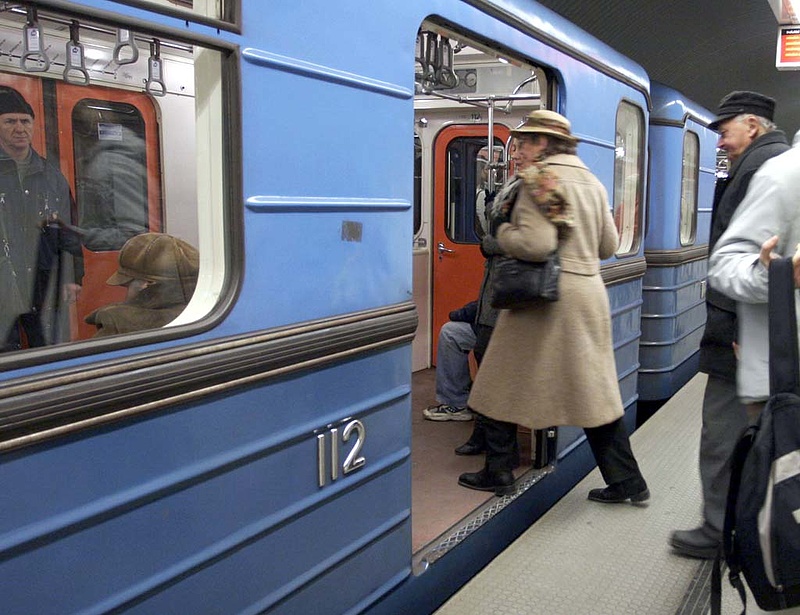 BKK: megfélemlítés és hamis hírek a metróról