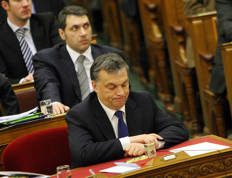 A Fidesz-frakció Orbánnal tárgyal a büdzséről