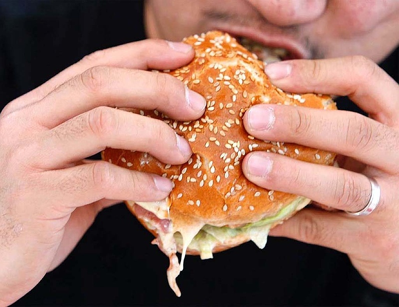 A jövő hamburgere 74 millió forintba kerül