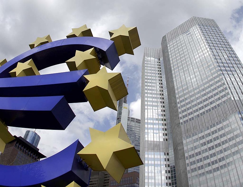Újra csúcsot döntött az ECB-nél tartott egynapos betétállomány