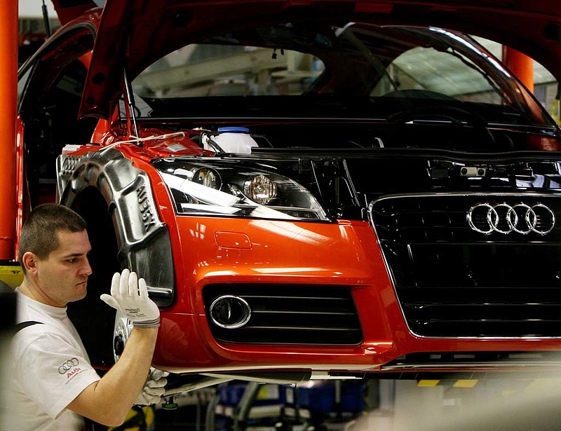 Csúszhat a győri Audi-beruházás