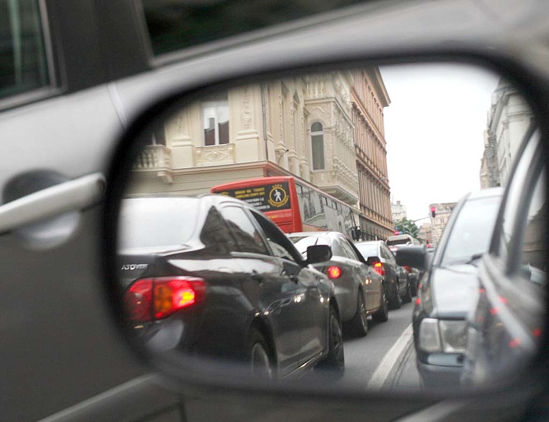 Dugódíj Budapesten - mire számíthatnak az autósok?