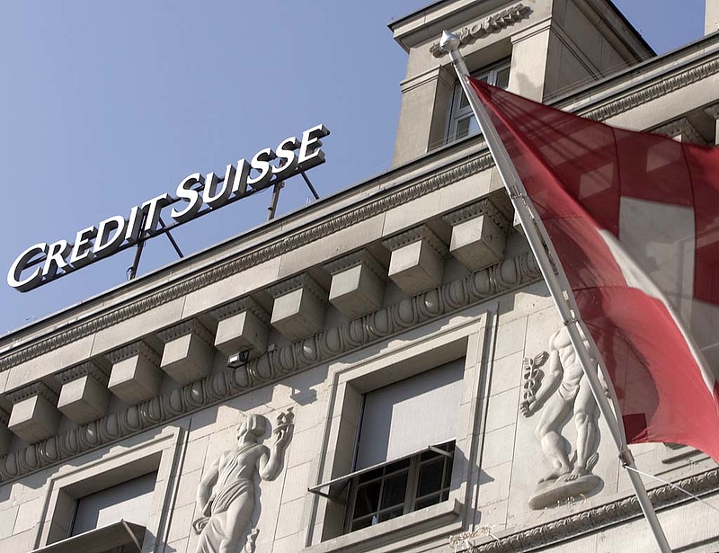 Házkutatás a Credit Suisse ügyfeleinél