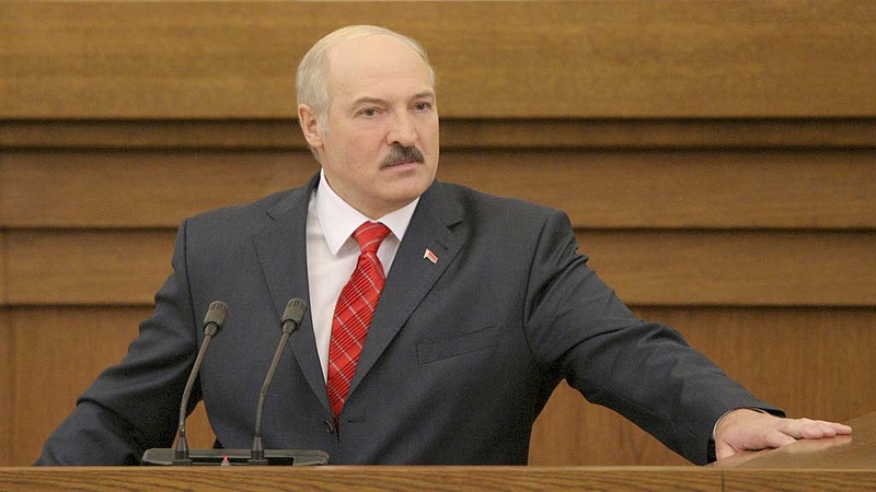 A fehérorosz vezér legyőzte Putyint veszélyes taktikájával