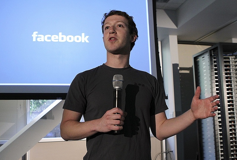 Halálos baki a Facebooknál - Zuckerberg is érintett