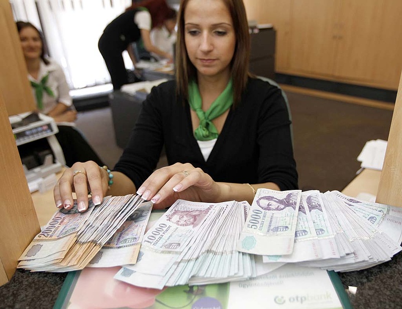 Minden magyar állampolgárra 2,1 millió forint adósság jut