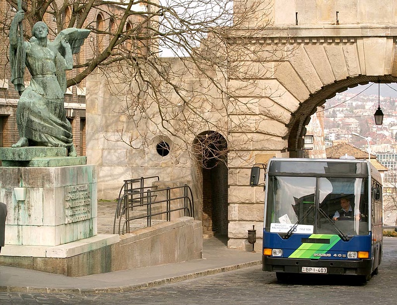 Megszűnik a BKV- monopólium - átszervezik a buszközlekedést
