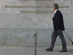 Itt a megállapodás: a német bankok megmentik Görögországot