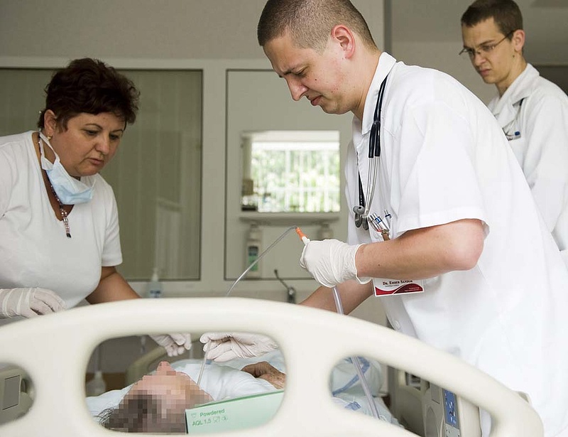 Torlódás a kórházi várólistákon