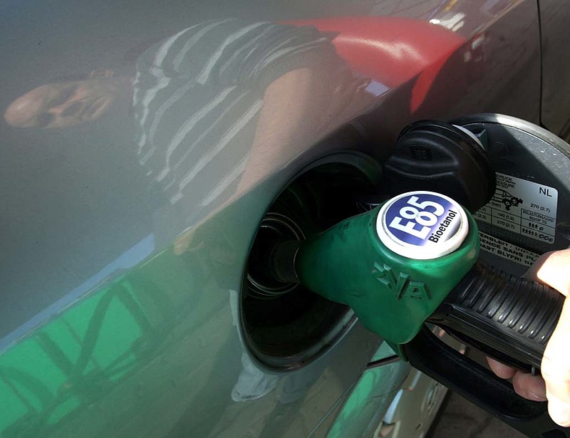 Drágul a bioetanol -emelnék a jövedéki adót