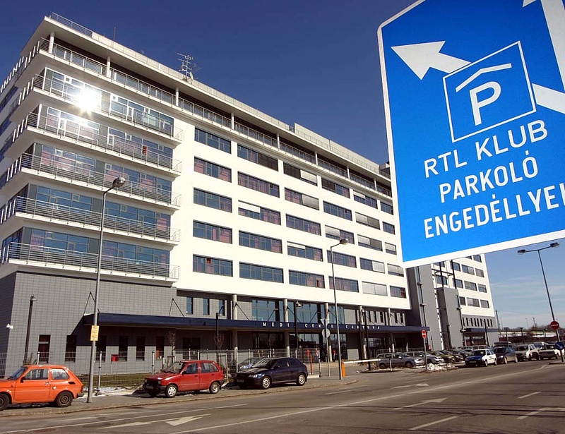 Megússza az RTL a reklámadót?