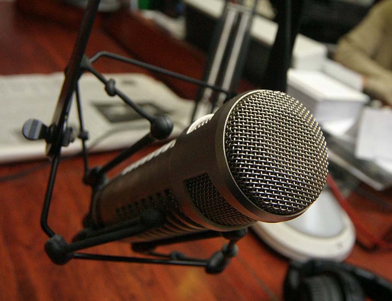 Fellegit, Nyergest és Puchot is vádolják a kereskedelmi rádiók