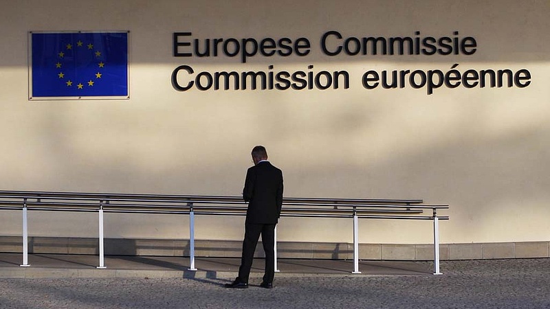 Brüsszeli robbantás: kiürítették az Európai Bizottságot, Párizsban is fokozódik a helyzet