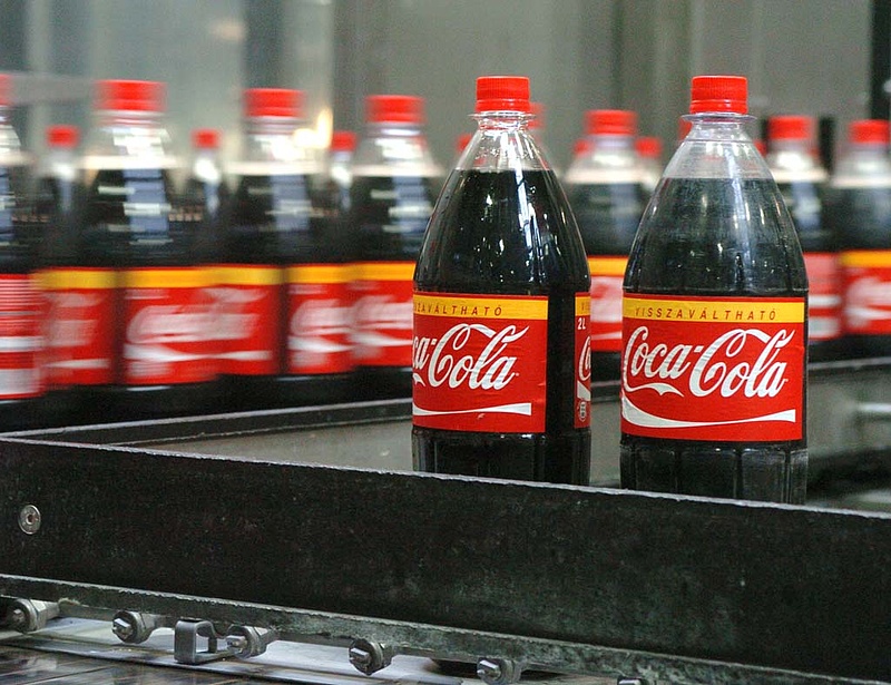 Nem tett jót az erős dollár a Coca-Colának