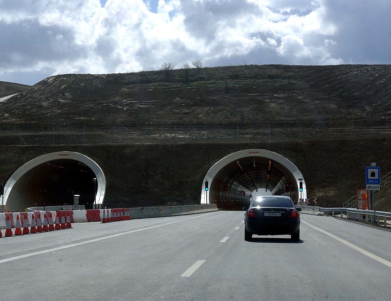 Lezárták az M6-os alagútjait