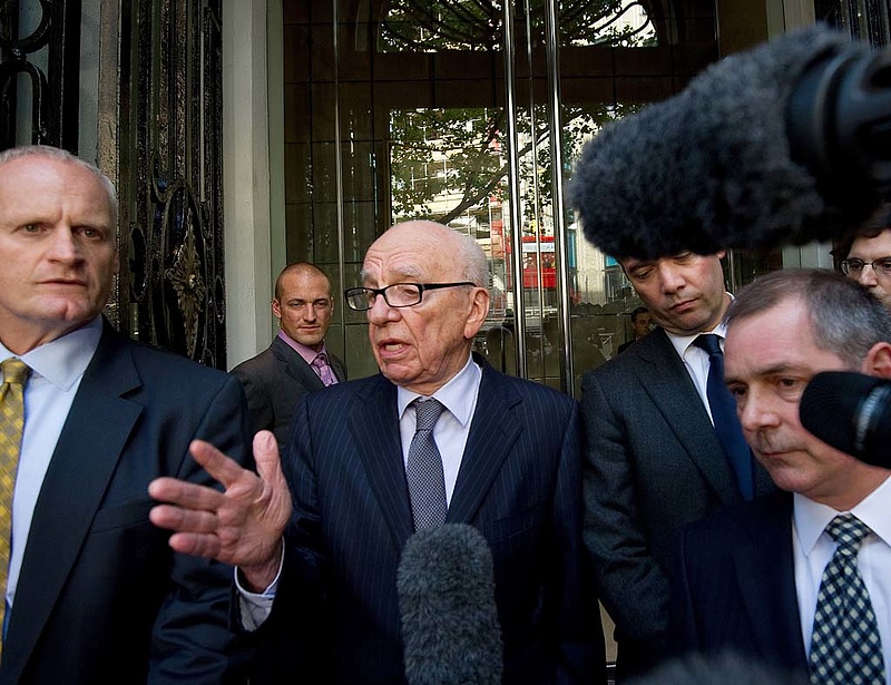 Murdoch-botrány: vádat emeltek a kulcsszereplők ellen