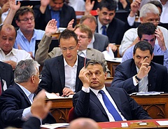 Rendkívüli frakcióülést tart délután a Fidesz - téma az IMF