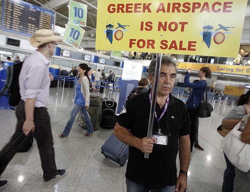 Így adják el az állami vagyont a túlélésért - csúszással indul a görög privatizáció