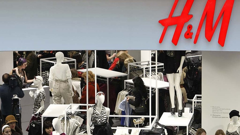 Mennyi keresnek a magyar H&M-nél? - napi 140 ezer forint jut egy dolgozóra