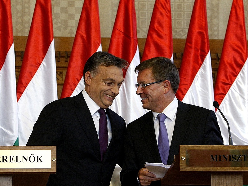 Lepereg a bankokról Orbán PR-húzása (WSJ)
