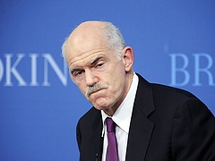 Papandreu túlélte a bizalmi szavazást