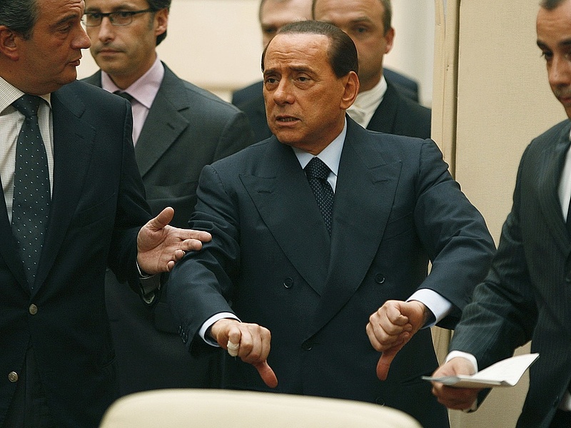 Négy év börtön Berlusconinak