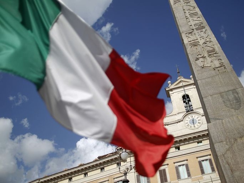 Mélyponton az olasz kötvényhozamok