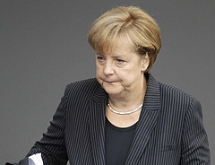 Merkel: elkezdjük a fiskális unió megvalósítását