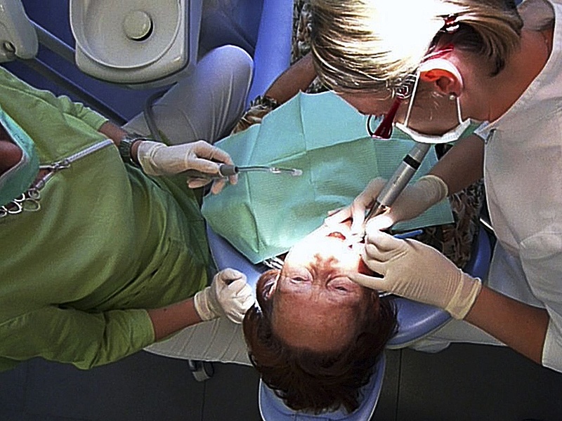 Full extrás fogorvosi kiszolgálás harmadáron