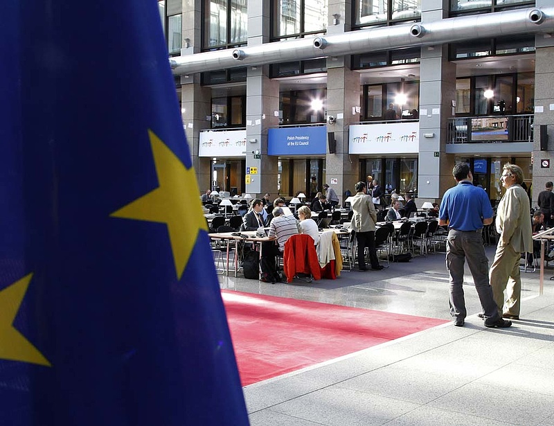 Brüsszelből nézve nem sürgető a válság