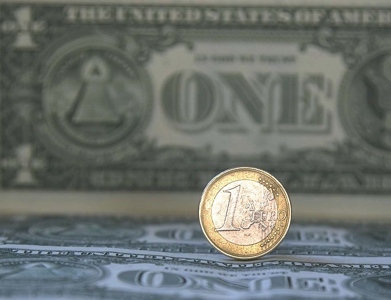 Mi lesz a forinttal? Jöhet az euró/dollár paritás