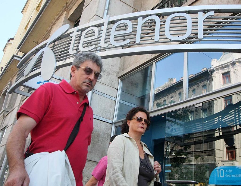 Telefonadó: a Telenor az ügyfelekre hárítja a sarcot