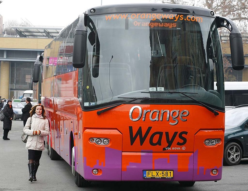 Pénzzavarba került a magyar buszos cég - csúsznak a fizetések
