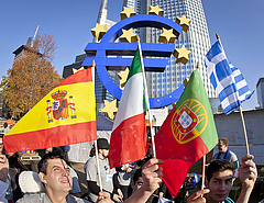 Olasz és spanyol biztosítókat veszélyeztetnek a görögök