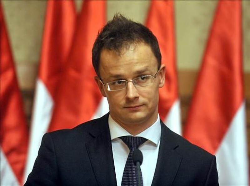 Szijjártó bekérette a horvát nagykövetet