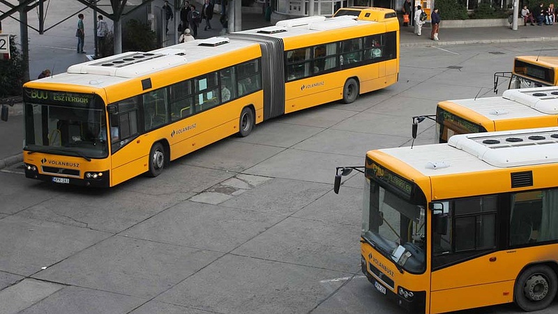 Több mint száz használt buszt lízingelne a Volán