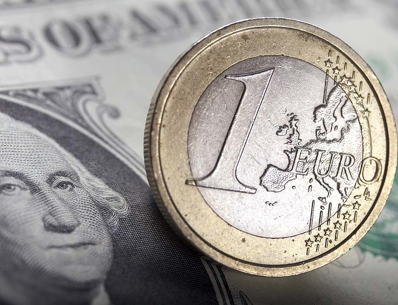 Gyengült az euró