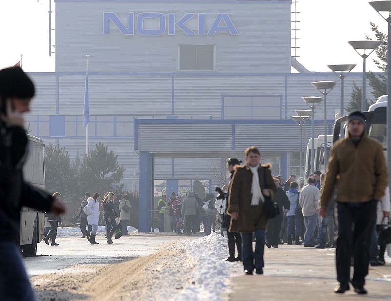 Újabb 900 dolgozót küld el a Nokia
