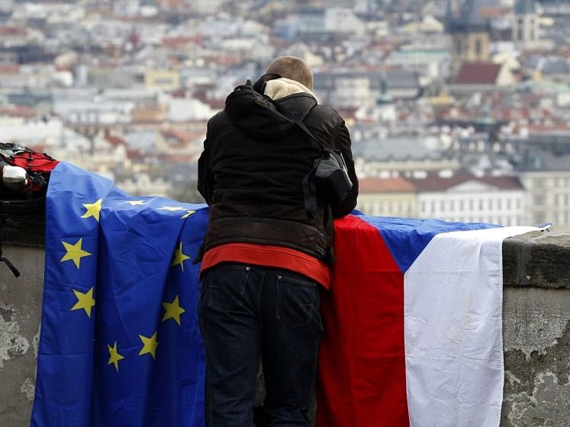Bizonytalan, mikor nyitják ki a cseh EU-pénzcsapot