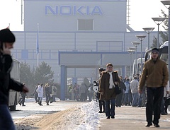 Komárom minden segítséget megad a Nokia-dolgozóknak