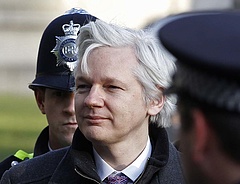 Pórul járt a WikiLeaks alapítója