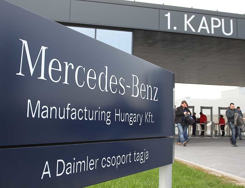 Hatmilliárdért fejlesztett a Mercedes-beszállító