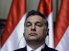 Orbán szaggatja a pórázát (AP)