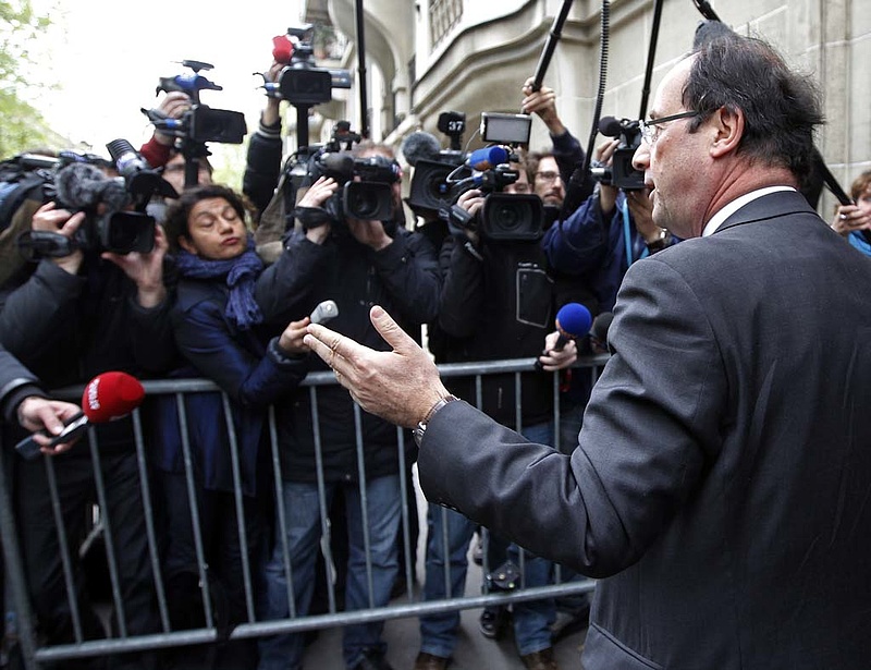 The Economist: Hollande veszélyes ember