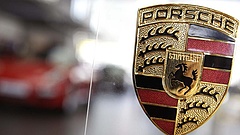 Hatvanezer autót hív vissza a Porsche