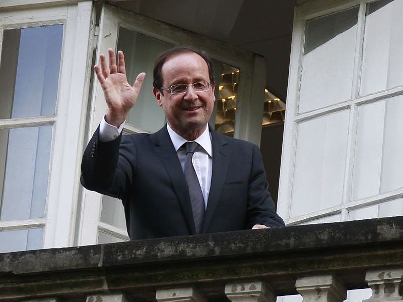 Titkos viszonya növelte Hollande népszerűségét