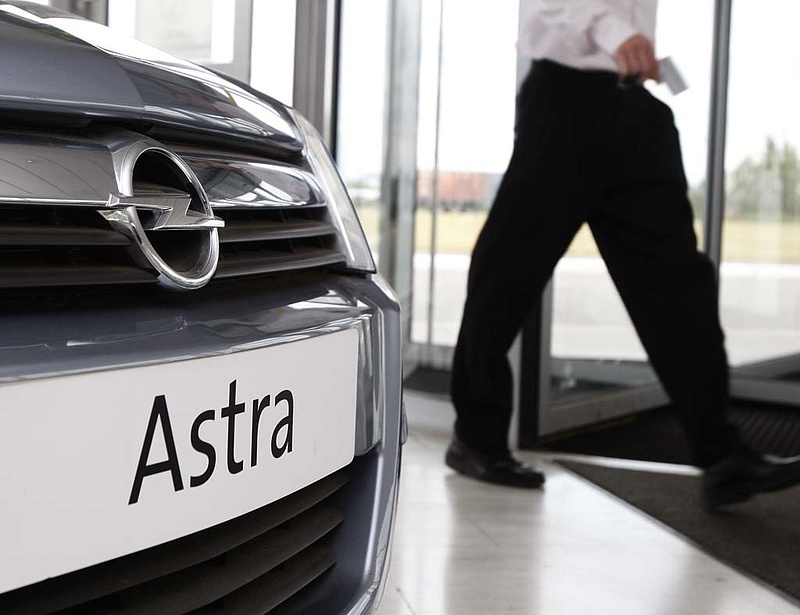 Az Opel Astra elhagyja Németországot