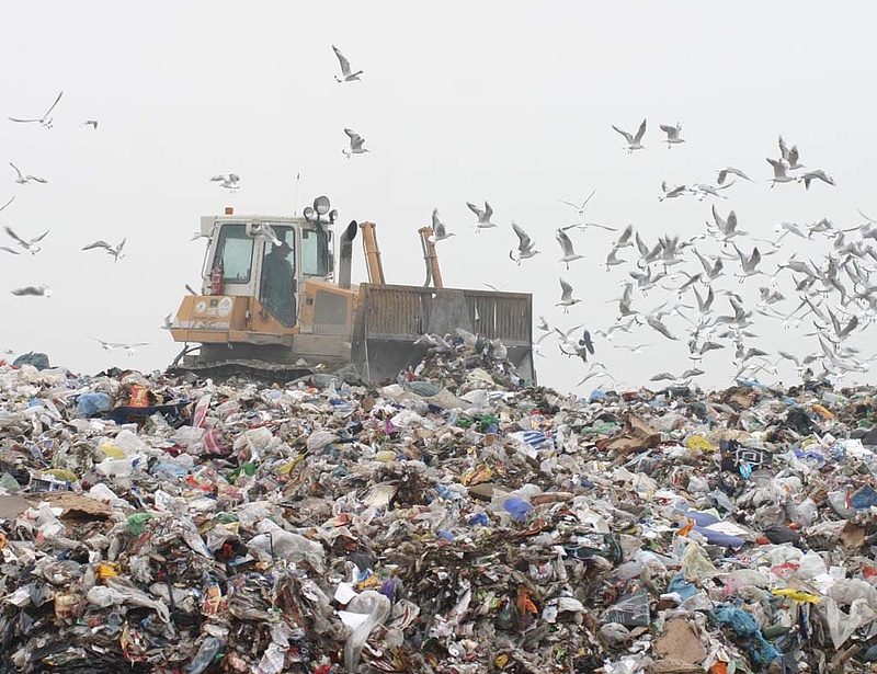 Fazekas: nem kifogásolja az EU a hulladéktörvényt