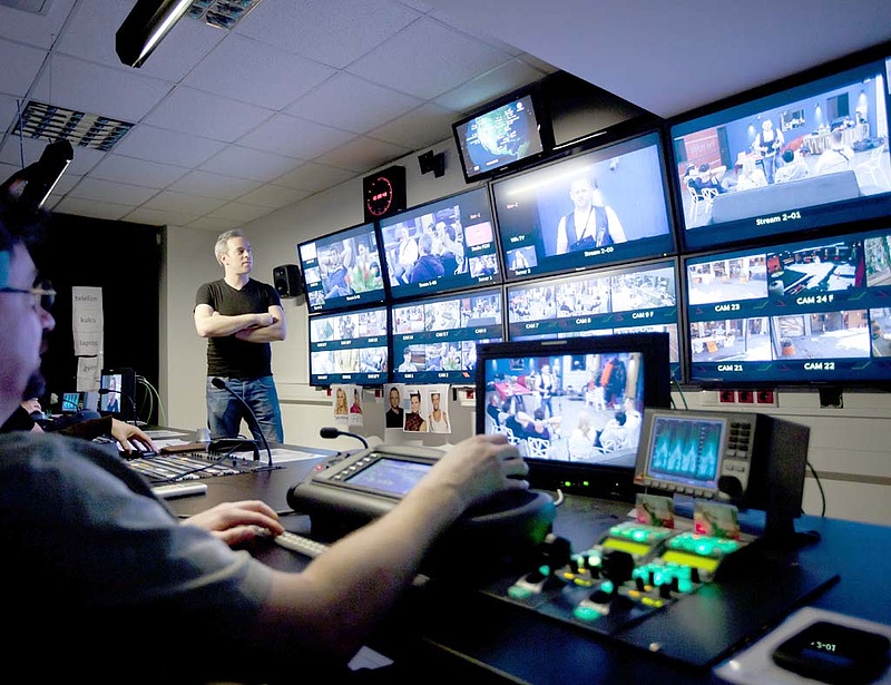 Elsötétül a TV2 és az RTL Klub? - Hétfőn lejár a frekvenciaengedély